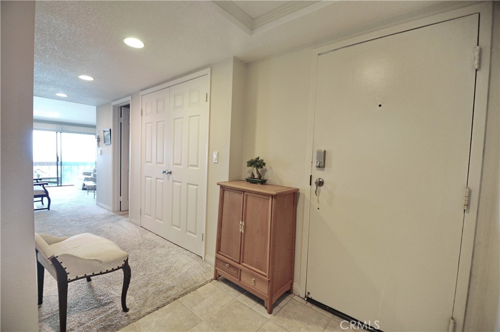 2209 W 25th 12