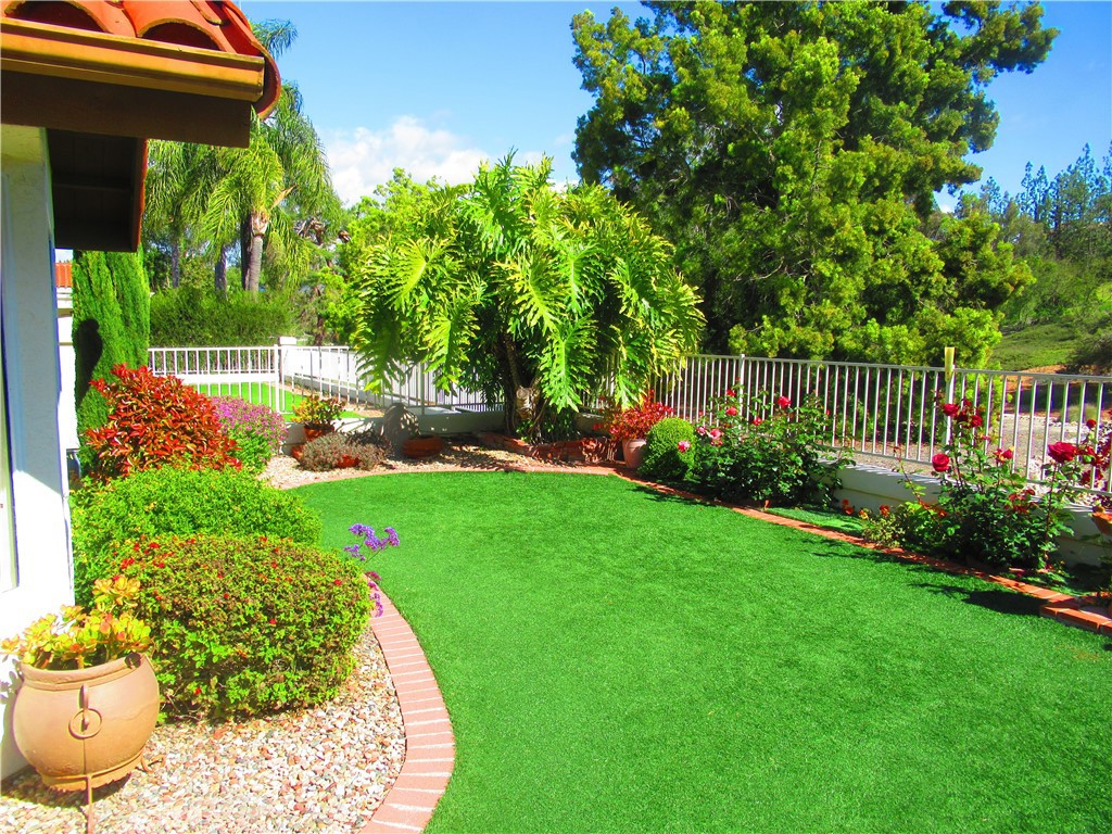 12047 Avenida Consentido