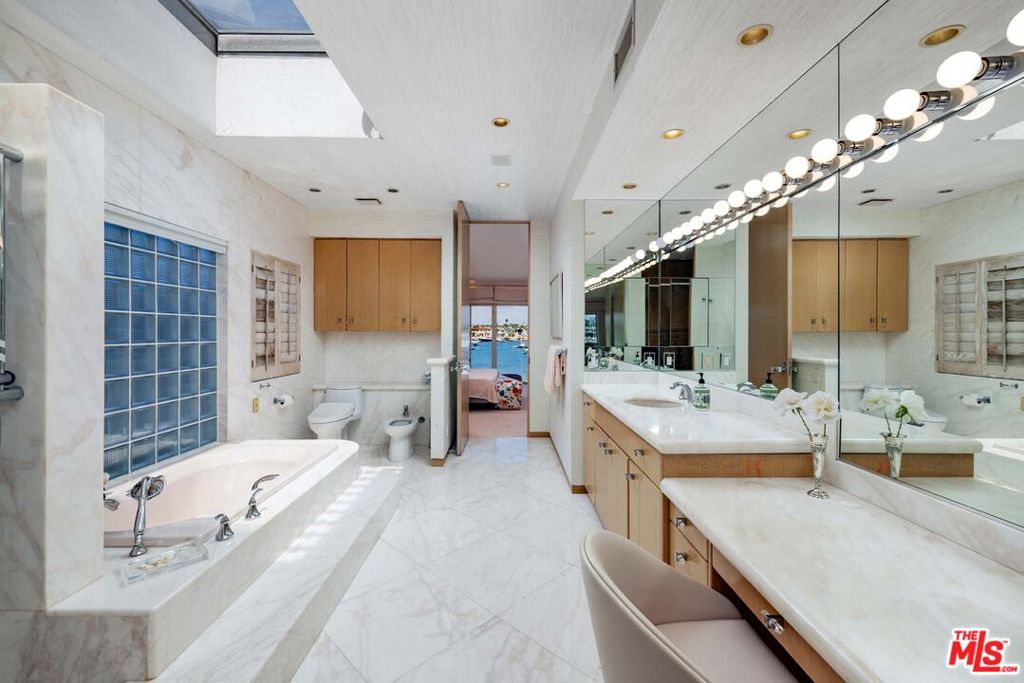 Balboa Peninsula - Residential