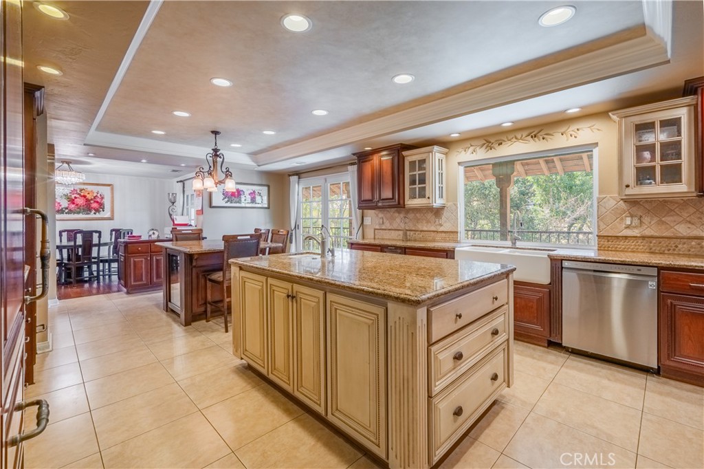 Covina, California, 91724, United States, 5 Bedrooms Bedrooms, ,5 BathroomsBathrooms,Residential,Active,2024842