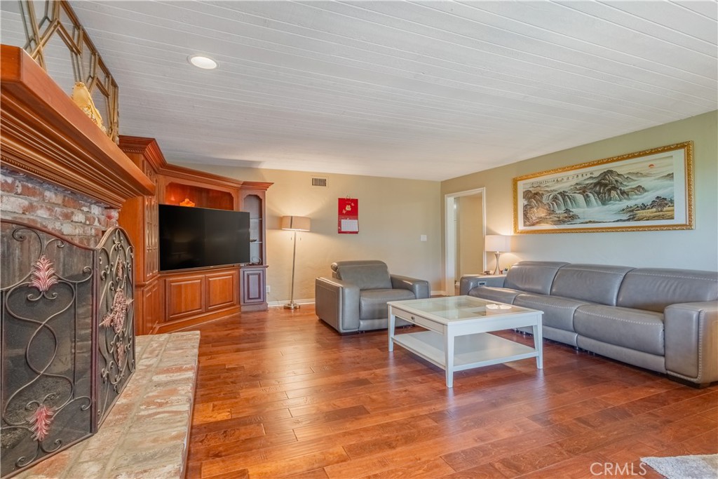 Covina, California, 91724, United States, 5 Bedrooms Bedrooms, ,5 BathroomsBathrooms,Residential,Active,2024842