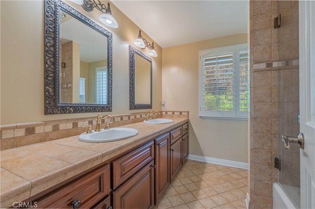 Covina, California, 91724, United States, 5 Bedrooms Bedrooms, ,5 BathroomsBathrooms,Residential,Active,2024842