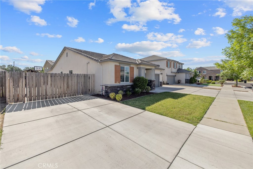 1066 Jade Way