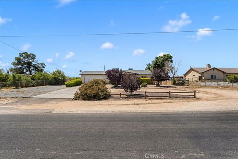 Photo of 18563 Yucca Street, Hesperia, CA 92345 (MLS # HD26090682)