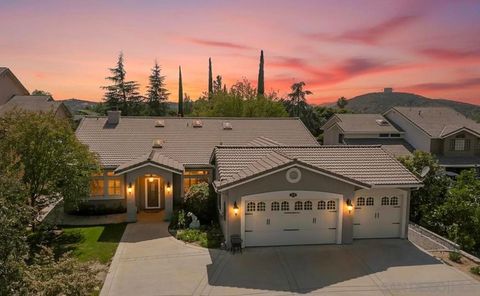 Photo of 23717 Moonglow Court Ct, Ramona, CA 92065 (MLS # 260009289SD)