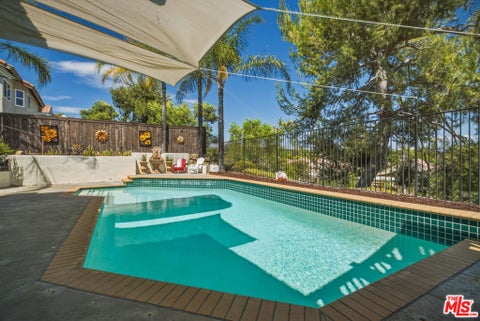 Tiny photo for 40620 Via Diamante, Murrieta, CA 92562 (MLS # 26985911)