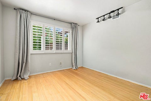 Tiny photo for 40620 Via Diamante, Murrieta, CA 92562 (MLS # 26985911)