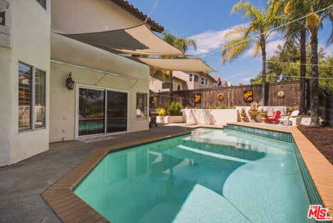 Tiny photo for 40620 Via Diamante, Murrieta, CA 92562 (MLS # 26985911)
