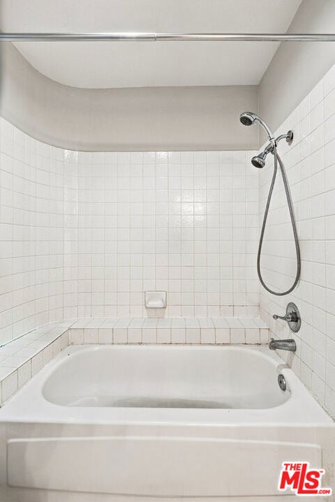 Tiny photo for 40620 Via Diamante, Murrieta, CA 92562 (MLS # 26985911)