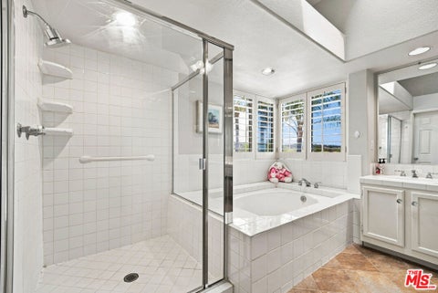 Tiny photo for 40620 Via Diamante, Murrieta, CA 92562 (MLS # 26985911)