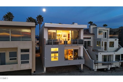 Tiny photo for 815 Mandalay Beach Road, Oxnard, CA 93035 (MLS # V1-35967)