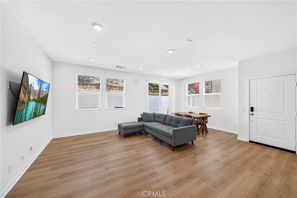 306 Vista Drive 103