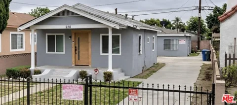 MLS: 26989427