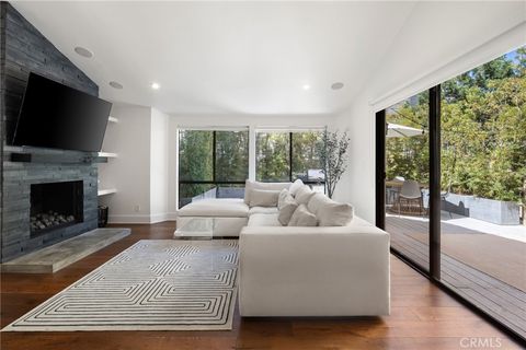 Photo of 1176 S Westlake Blvd #F, Westlake Village, CA 91361 (MLS # SR26063140)