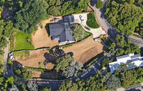 Photo of 4027 Dover RD, La Canada Flintridge, CA 91011 (MLS # SR26202821)