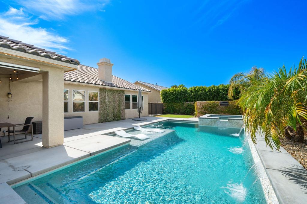 41153 Danforth Court