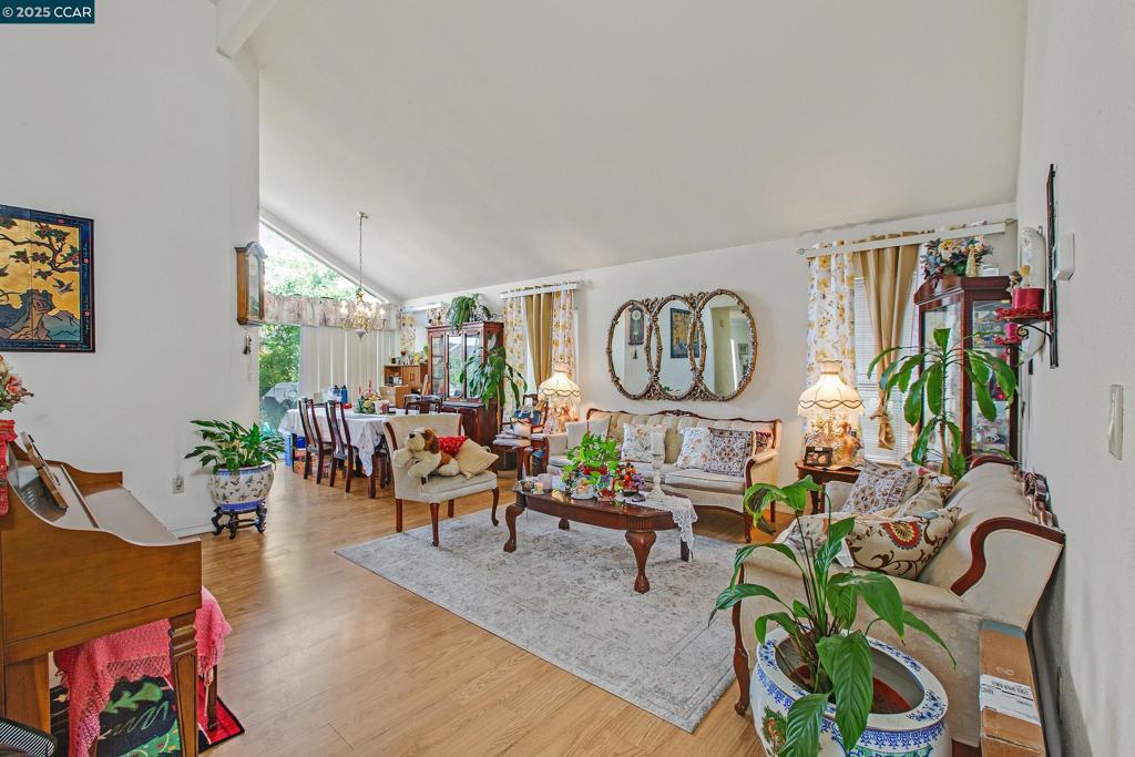 Properties 4 2523 Highgate Dr