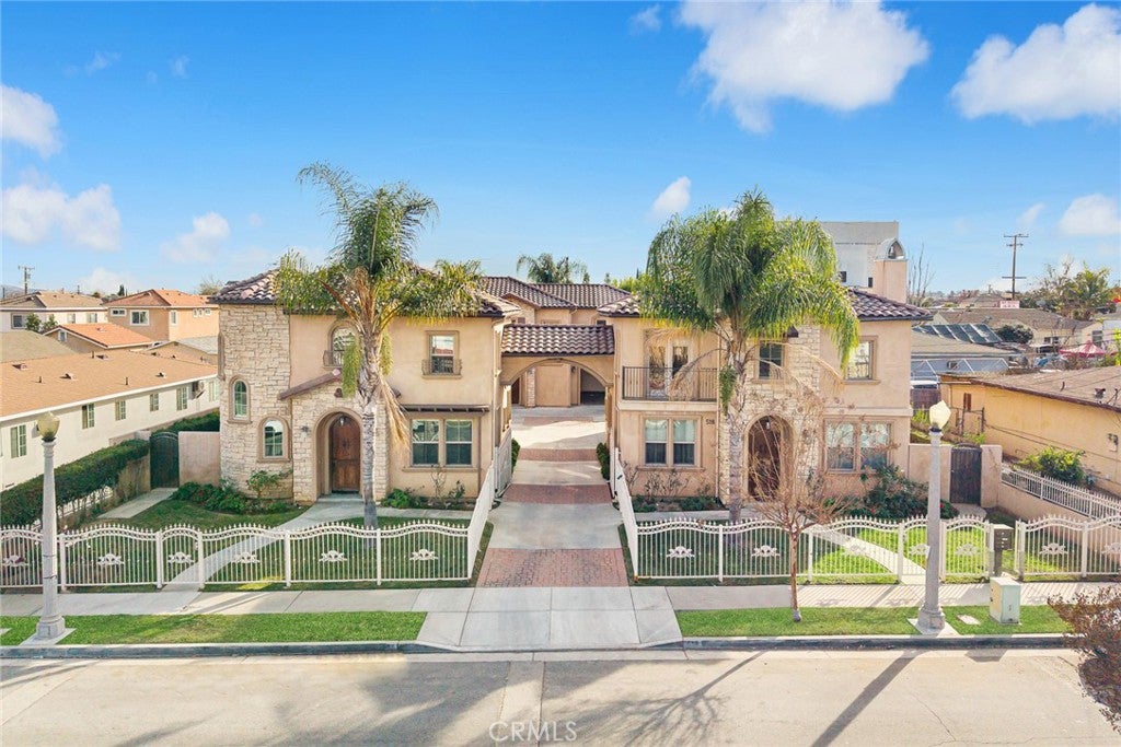 512 W Bencamp