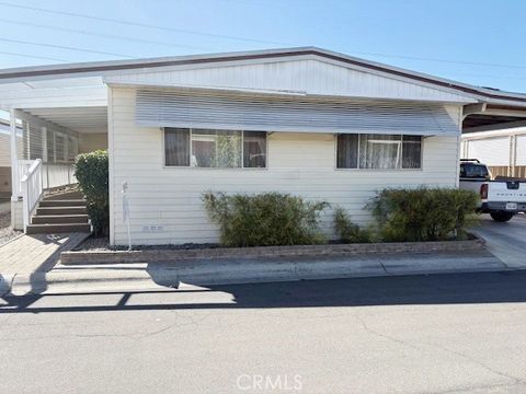 Photo of 14851 Jeffrey Road #326, Irvine, CA 92618 (MLS # OC26038898)