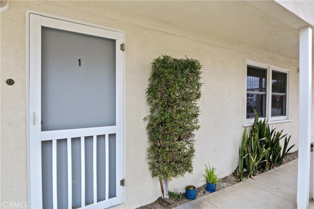 75 Glendora