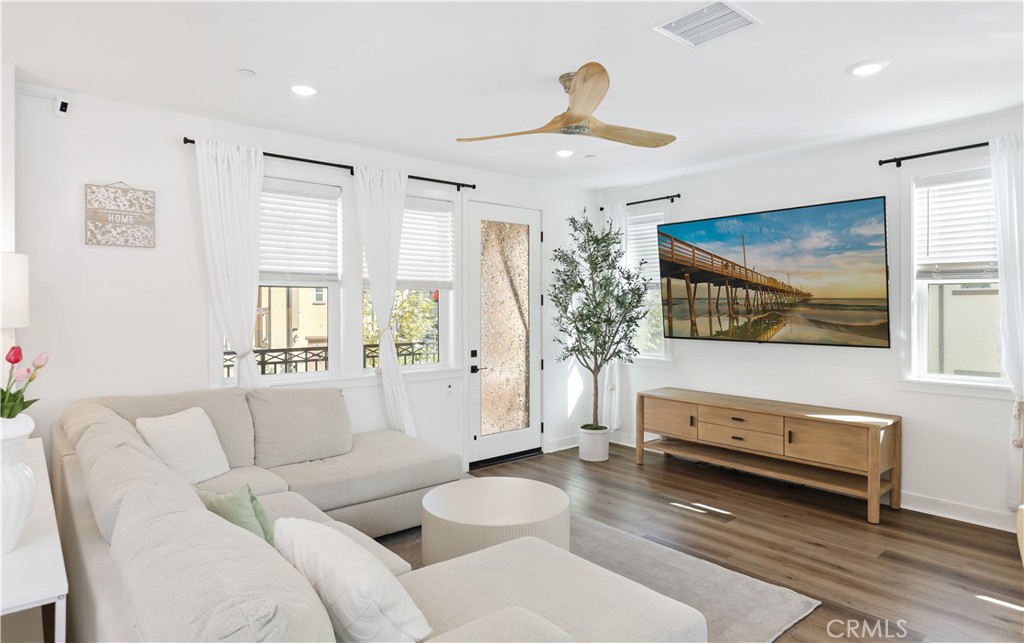 2317 W Broadway 96