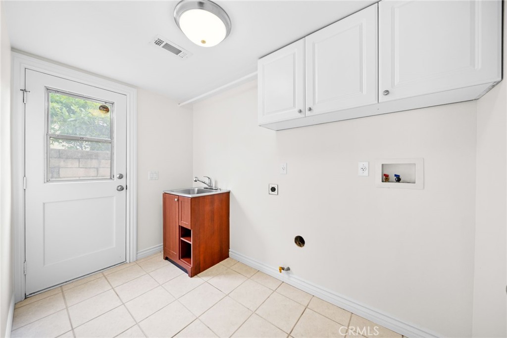 Lake Forest, California, 92630, United States, 5 Bedrooms Bedrooms, ,3 BathroomsBathrooms,Residential,Active,2021296