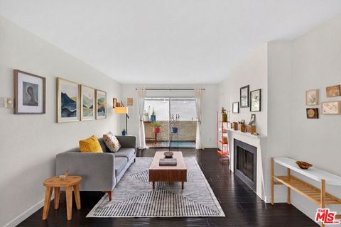 Photo of 1447 Franklin Street #5, Santa Monica, CA 90404 (MLS # 26770139)