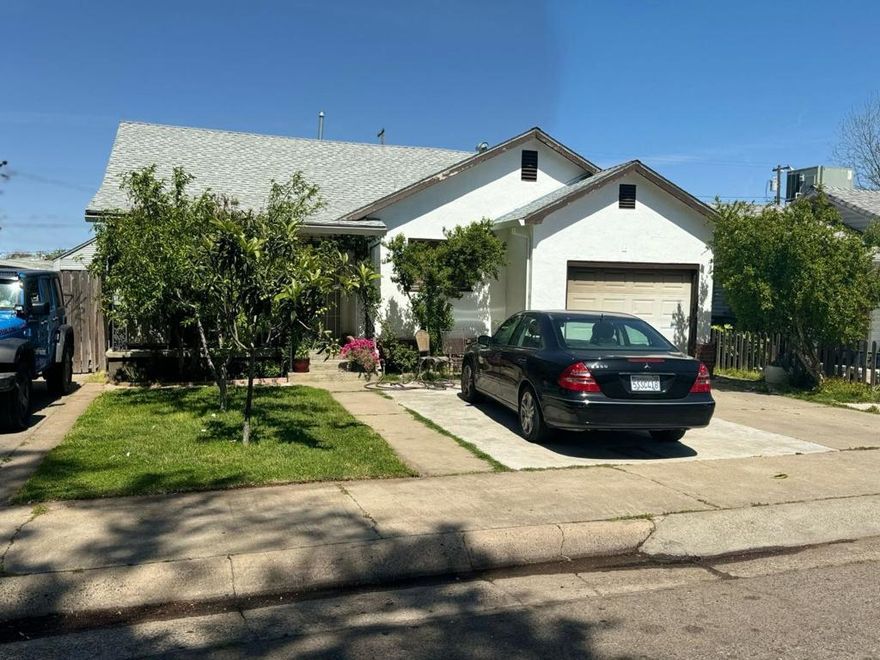 Welcome to this charming 3-bedroom, 1-bathroom home located in the city of Lodi. Spanning 893 sq ft, this property offers a cozy and inviting living space. The kitchen is equipped with a gas cooktop, tile countertops, and a gas oven, providing ample functionalities for all your culinary needs. The flooring throughout the home is vinyl/linoleum, which is both durable and easy to maintain. Enjoy the warmth of the wall furnace heating and the comfort of ceiling fans and window/wall units for cooling. . The home is situated on a lot of 6,750 sq ft, providing plenty of outdoor space. It also includes one garage space and is zoned for a second unit. This property is part of the Lodi Unified School District. Don't miss the opportunity to make this delightful home your own!wo homes on one lot, first house is 3 bed 1 bath, second home has a different address 317 1/2 Concord Street, and it features 1 bed plus additional room, 1 bath, perfect investment opportunity or multiple family home, close to all amenities, need a few touches here and there!!! Private: Restricted hours, no sign on property.