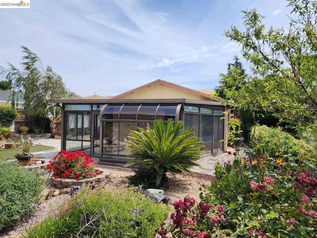 HILLSDALE - Residential