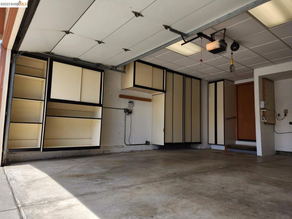 HILLSDALE - Residential