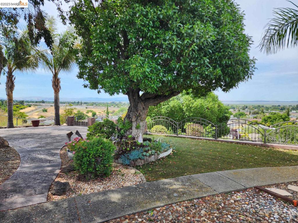 HILLSDALE - Residential