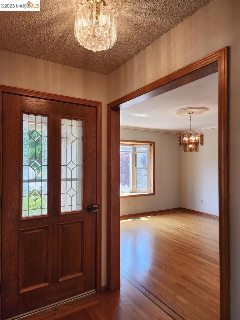 HILLSDALE - Residential