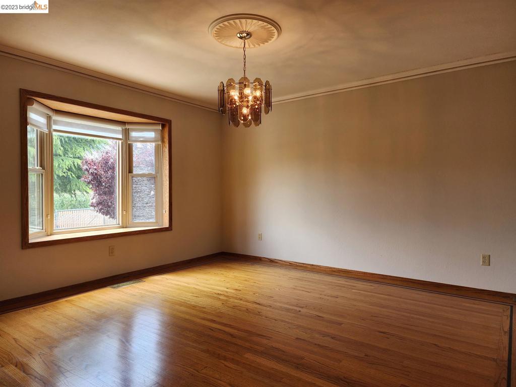 HILLSDALE - Residential