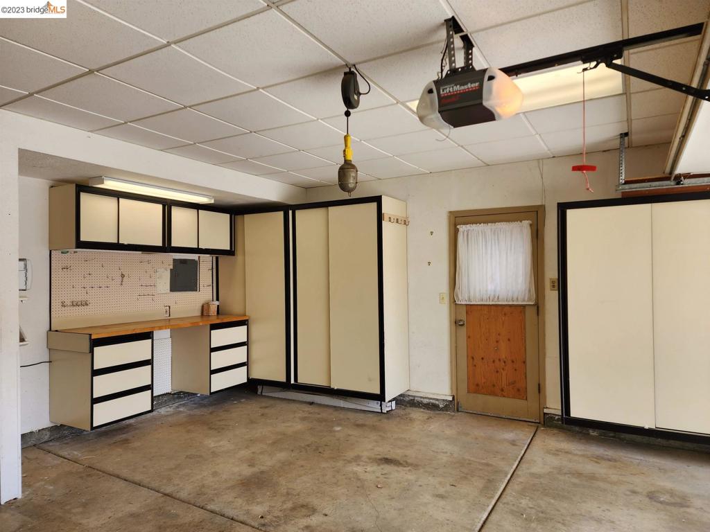 HILLSDALE - Residential