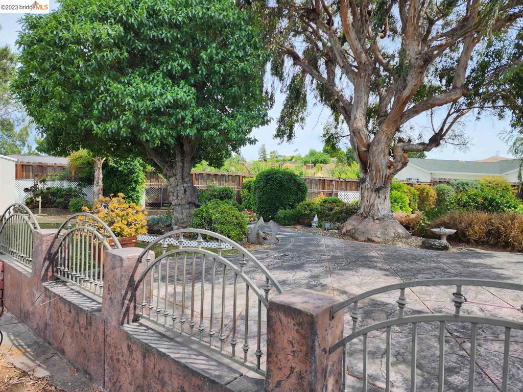 HILLSDALE - Residential