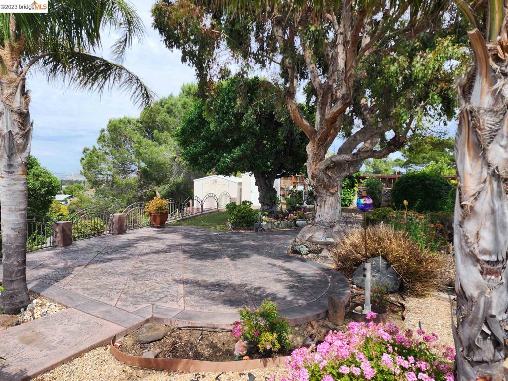 HILLSDALE - Residential