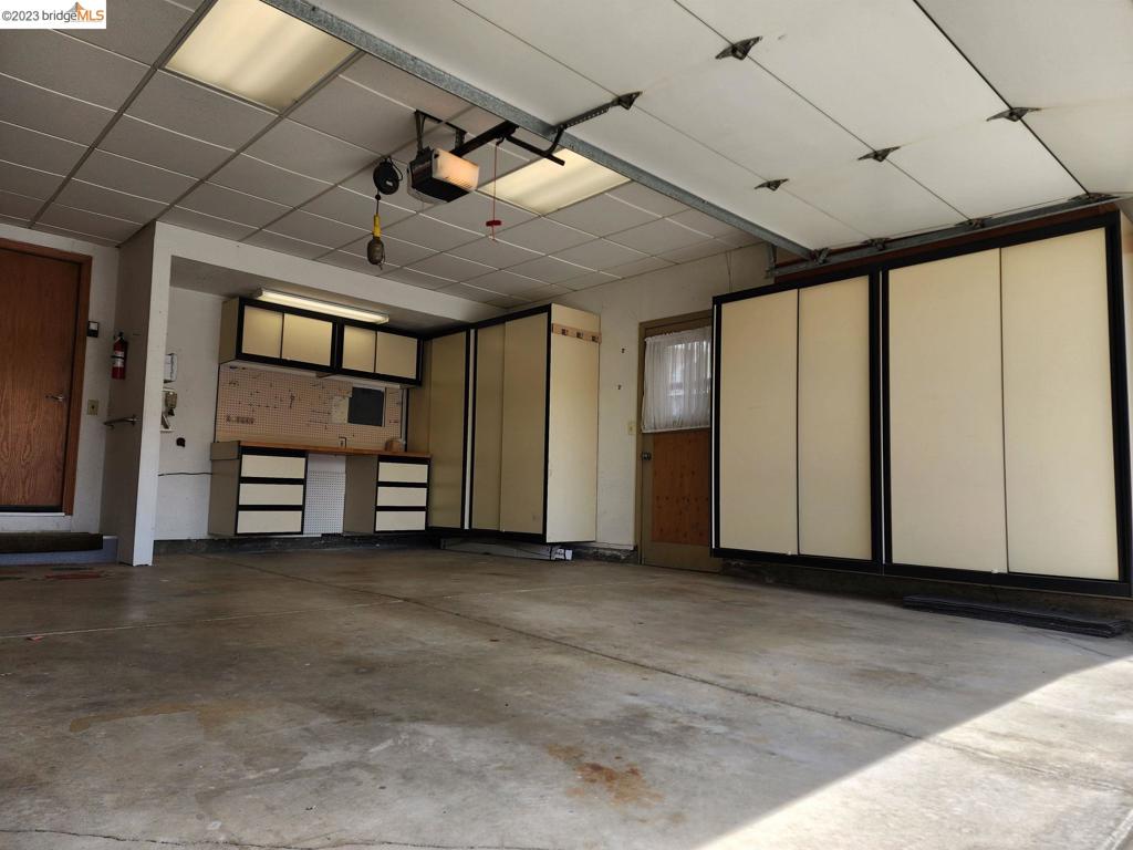 HILLSDALE - Residential