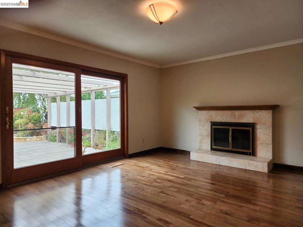 HILLSDALE - Residential