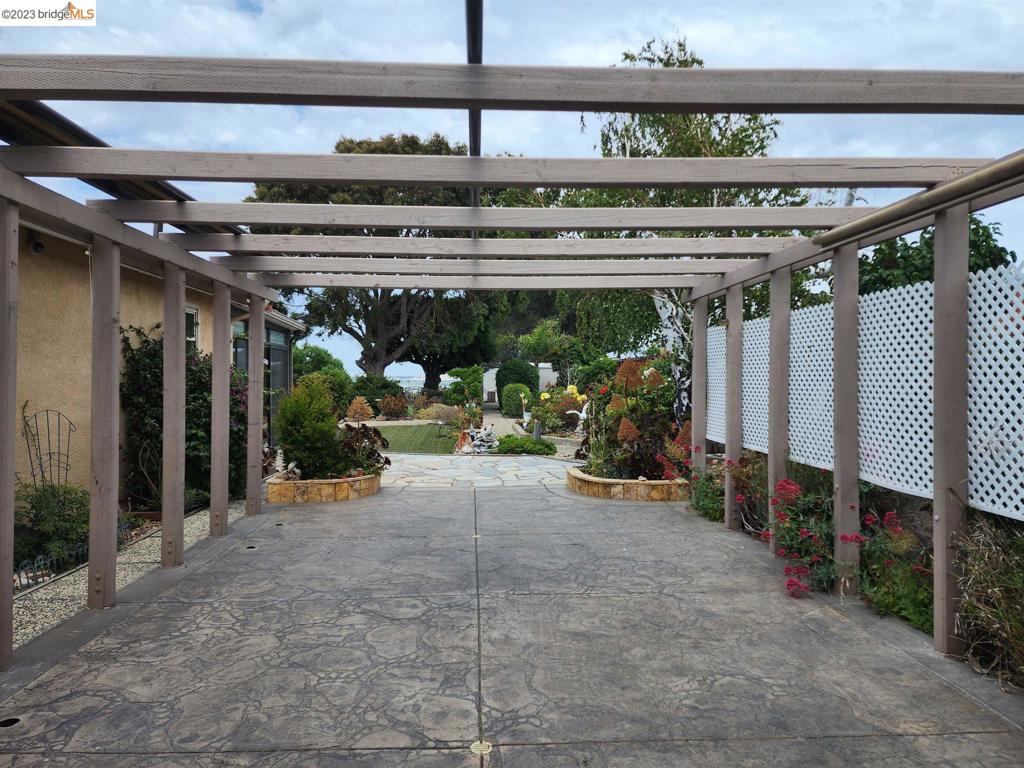 HILLSDALE - Residential