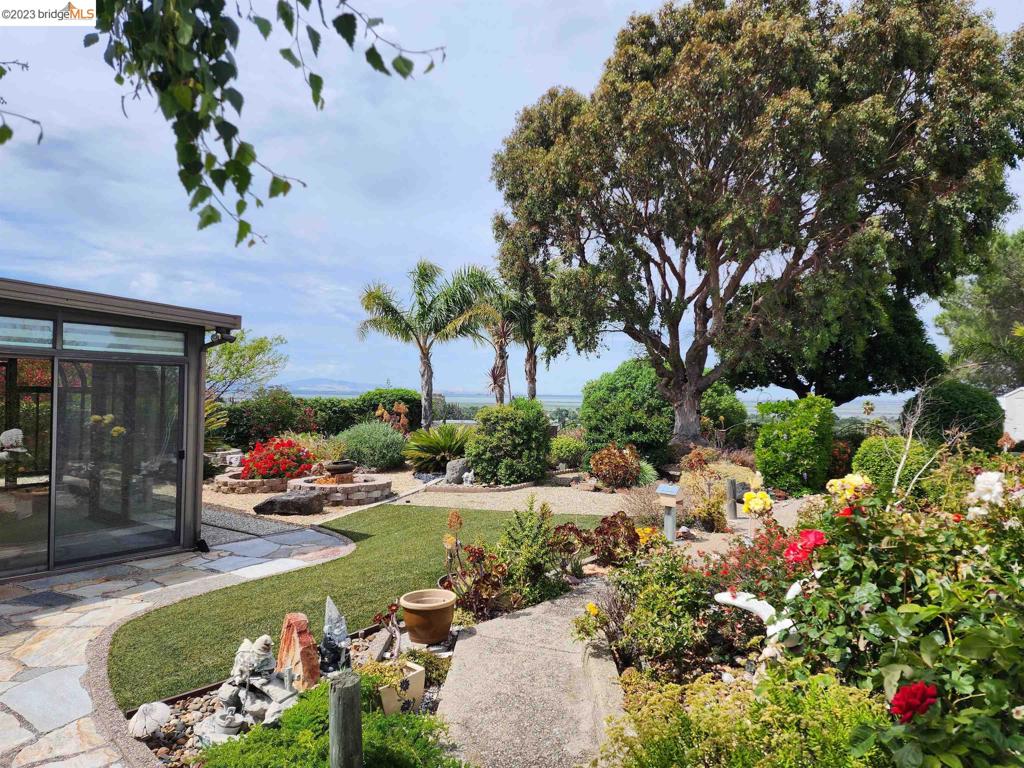 HILLSDALE - Residential