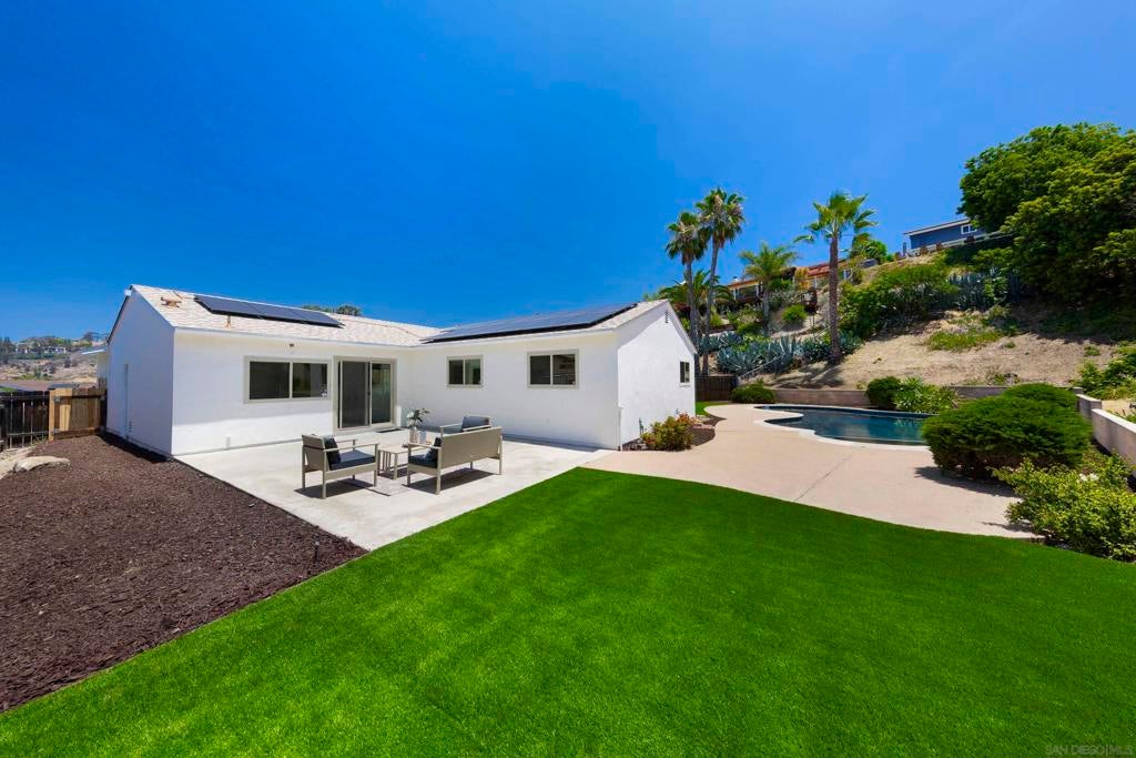 7225 Laura Ct Ct, San Diego CA 92120