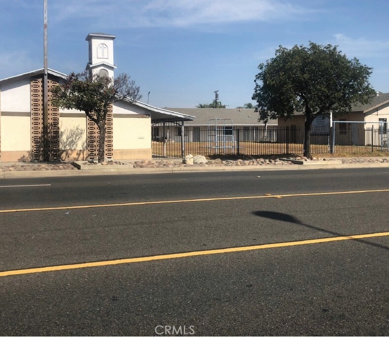 730 N Mountain