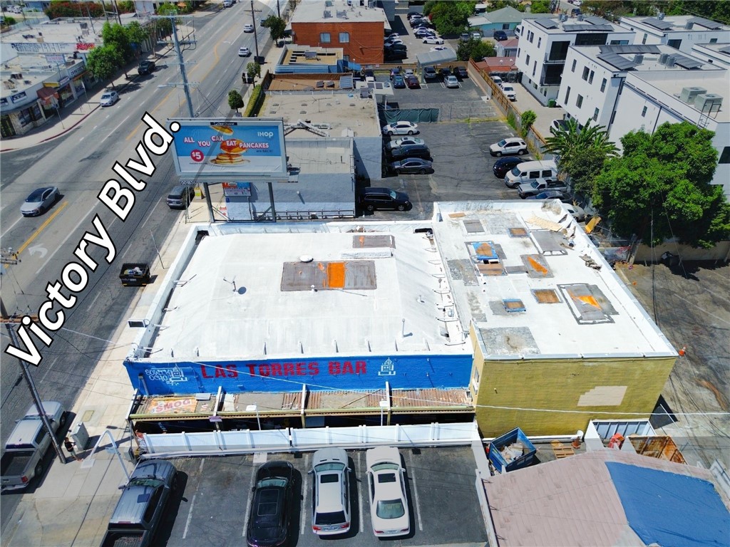 Properties 2 11717 Victory Boulevard