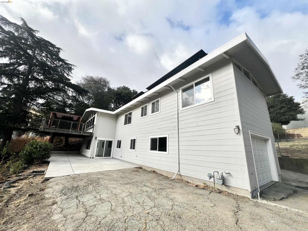 58 Pomona St