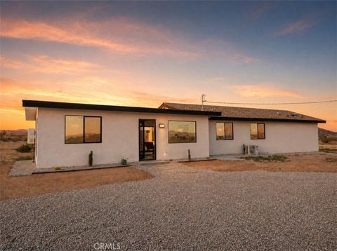 Photo of 1888 N Kuna Ave, Landers, CA 92285 (MLS # JT26089930)
