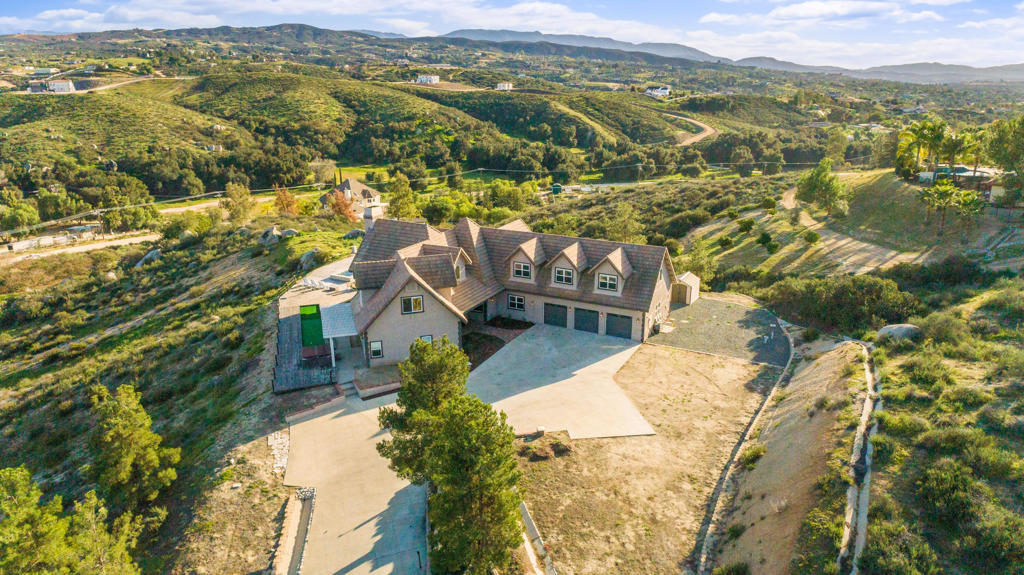 38975 Vista Dawn Court