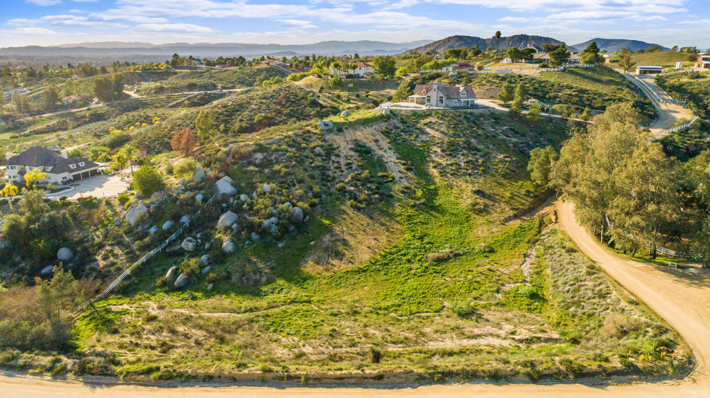 38975 Vista Dawn Court