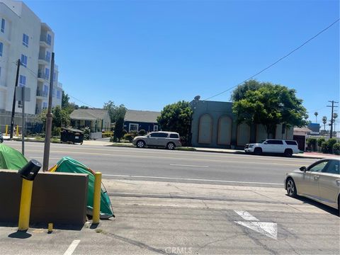 14424 Vanowen Street Van Nuys CA 91405