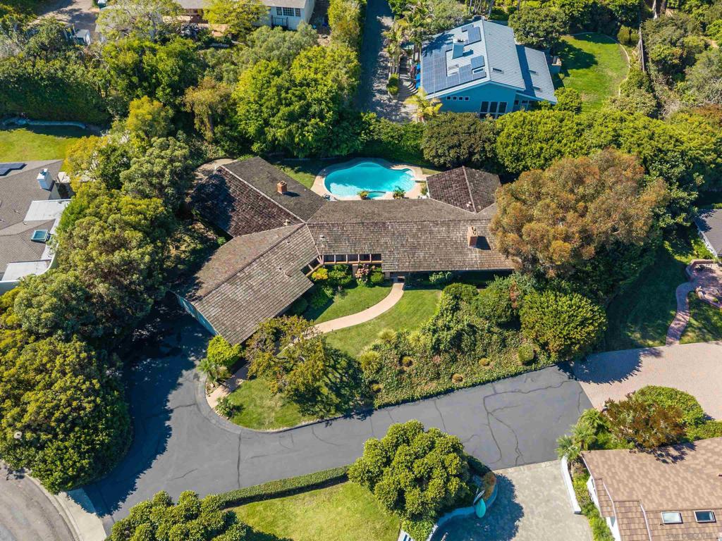 7716 Hidden Valley Ct