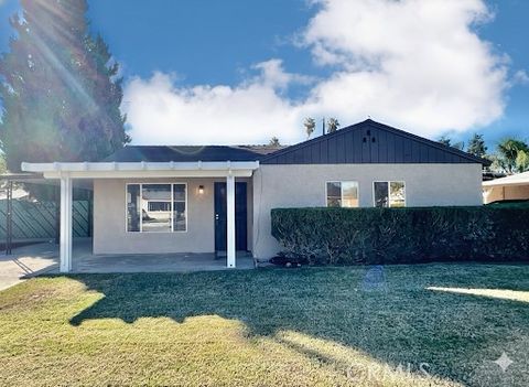 Photo of 8654 Greenpoint Avenue, Riverside, CA 92503 (MLS # IV25269021)